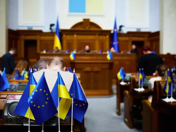 Рада схвалила кримінальну відповідальність за порушення санкцій