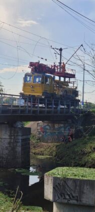 Атака рф пошкодила залізницю на Київщині: потяги змінюють маршрути
