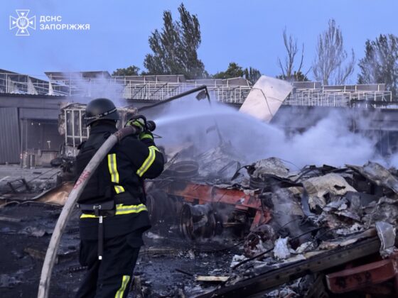 Вибиті вікна, знищені авто: Запоріжжя після атаки БпЛА