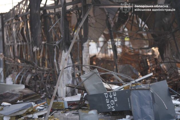 Вибиті вікна, знищені авто: Запоріжжя після атаки БпЛА