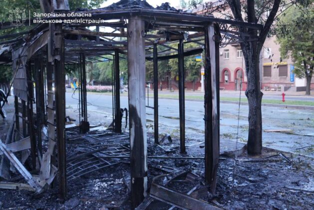 росія атакувала Запоріжжя: пожежі, поранено поліцейських