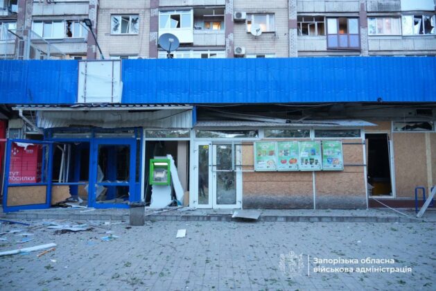росія атакувала Запоріжжя: пожежі, поранено поліцейських