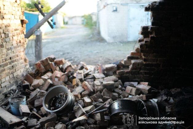Запоріжжя атакували дронами: пожежі та руйнування, є поранений