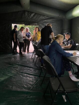Нічна атака «шахедами» по Чернігову: руйнування, є поранені