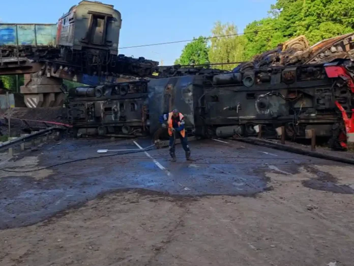 На росії майже визнали підрив мостів у Брянській та Курській областях