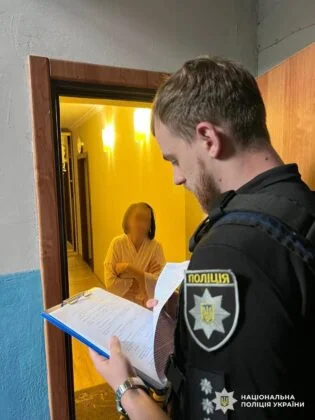 Обшуки у справі Гусакова: перевіряють банківські картки та криптовалюту