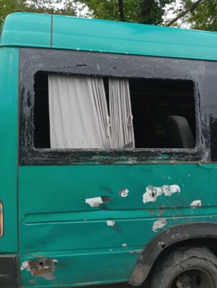 Ворожий дрон атакував транспорт гуманітарної місії
