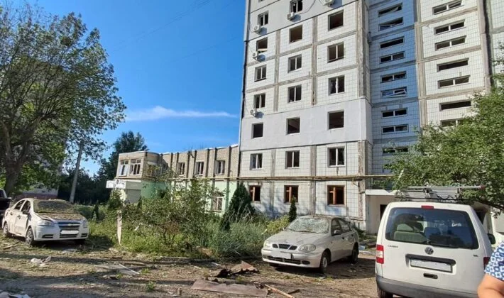 Ранковий удар по Чугуєву: сотні квартир пошкоджені, є поранені