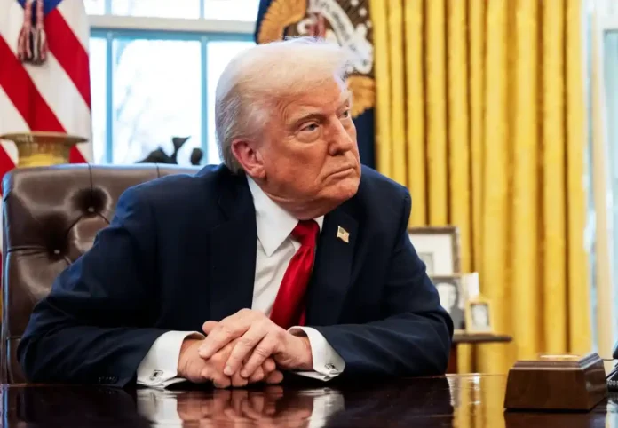 Трамп вимагає від Сенату скасувати традиційні політичні канікули