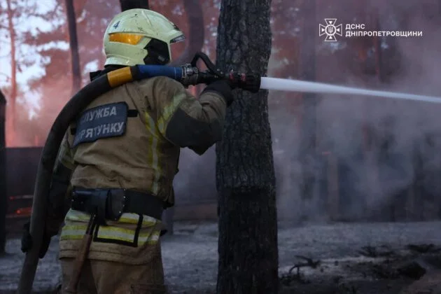 Дніпропетровщину атакували дрони: поранено двох дітей і чоловіка
