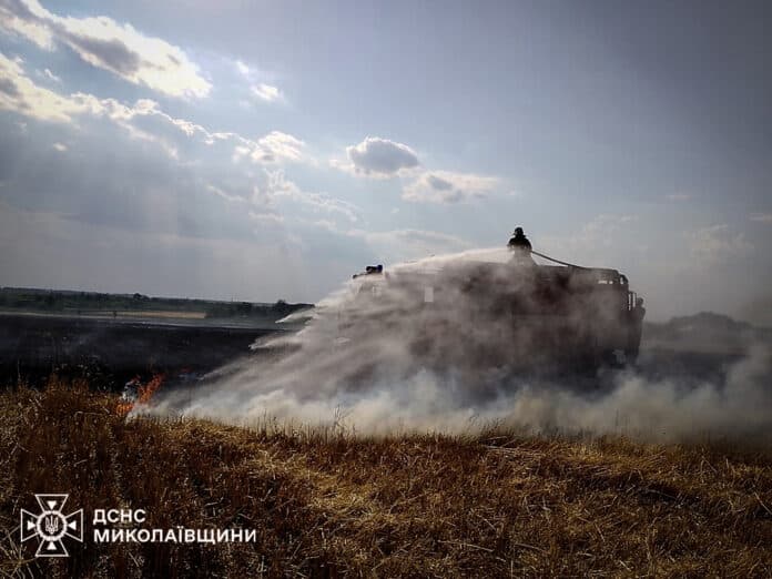 Миколаїв під обстрілом: дрони пошкодили будинки, є поранений