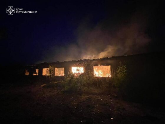 Житомирщина під атакою: влучання у підприємства і житло