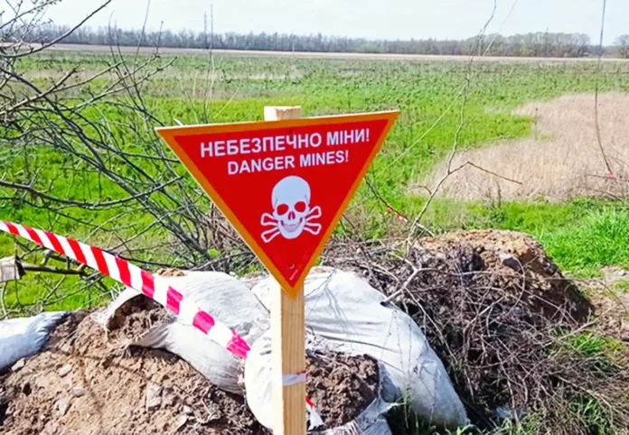 На Херсонщині поранено волонтерів внаслідок підриву на міні
