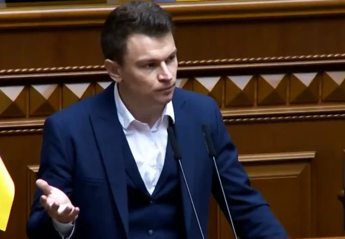 Народний депутат Костюк вийшов з фракції 