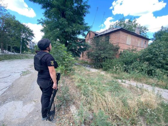росіяни скинули бомби на Костянтинівку: загинули жінки
