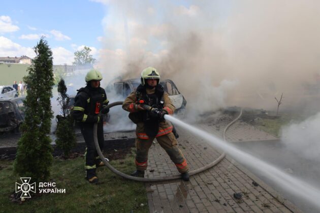 Харків під авіаударом: зруйновані будинки, поранені діти