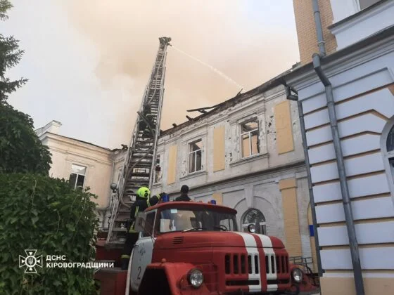 Нічна повітряна атака: Кропивницький під ударом дронів