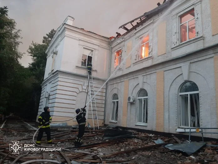 Нічна повітряна атака: Кропивницький під ударом дронів