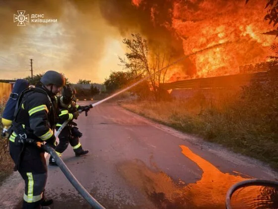 Двоє постраждалих унаслідок нічної атаки дронів на Київщині