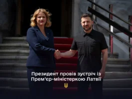 Латвія розпочала постачання Україні 42 бронеавтомобілів Patria: Зеленський зустрівся із Сілінею