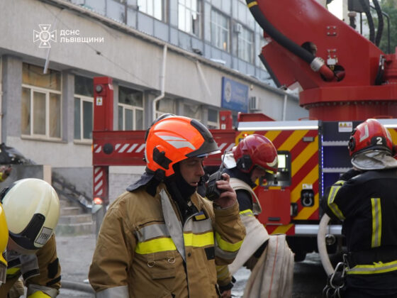 Нічна атака на Львів: десятки будинків зруйновані, 12 постраждалих