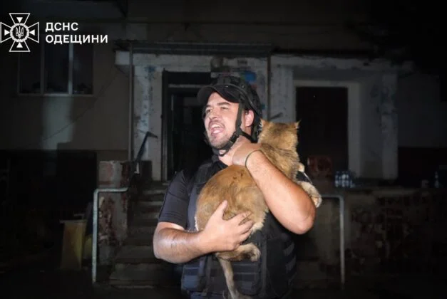 Масований удар по Одесі: пожежа у багатоповерхівці, є жертви