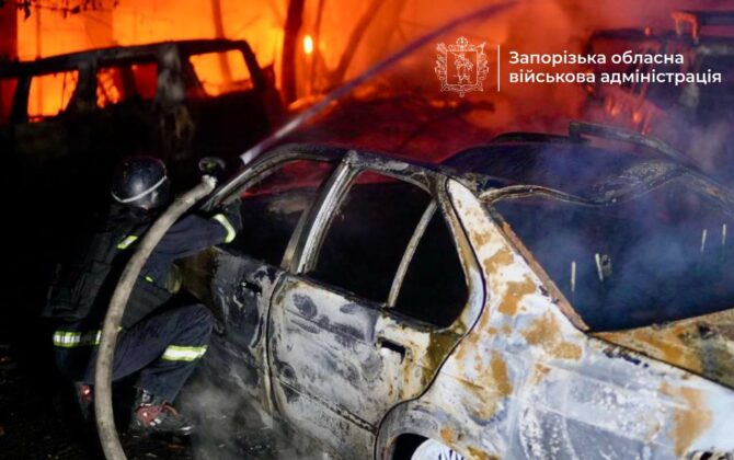 Атака по Запоріжжю: пошкоджене підприємство, понівечені будинки