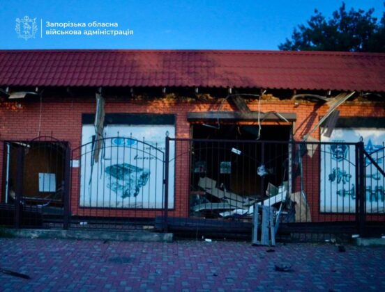 Атака по Запоріжжю: пошкоджене підприємство, понівечені будинки