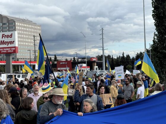 Мітинг в Анкориджі зібрав тисячу людей на підтримку України