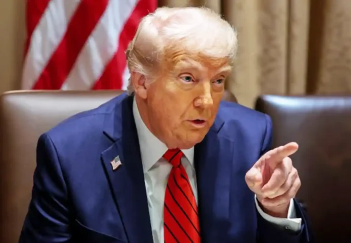 «Індії байдуже до України»: Трамп погрожує Нью-Делі тарифами