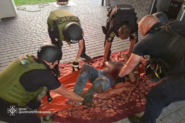 Ворог атакував Дніпро та Нікопольський район: є загиблі та поранені