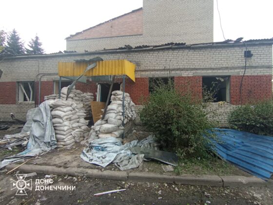 У Добропіллі обстріл рф пошкодив пожежну частину