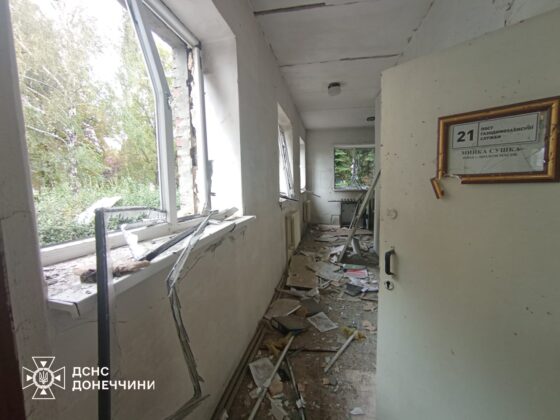 У Добропіллі обстріл рф пошкодив пожежну частину