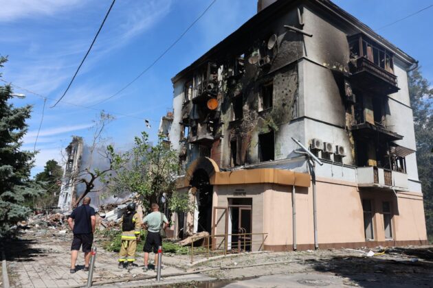 З-під завалів у Краматорську дістали ще двох жертв обстрілу