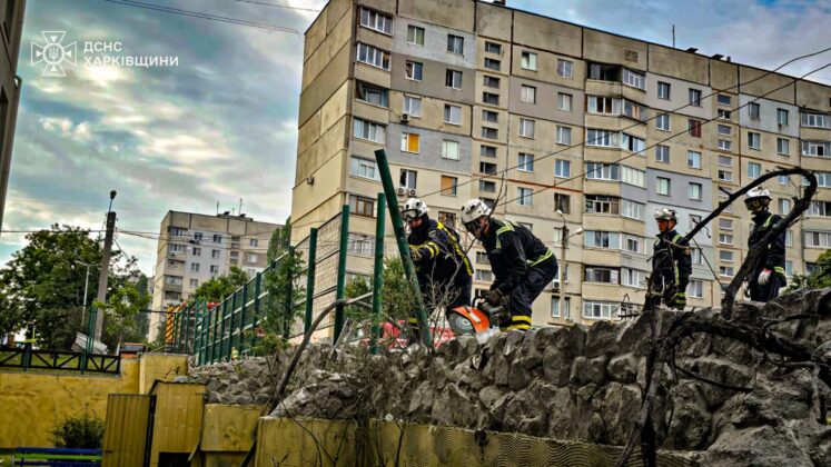 Наслідки атаки на Харків: багато загиблих, серед них півторарічна дитина