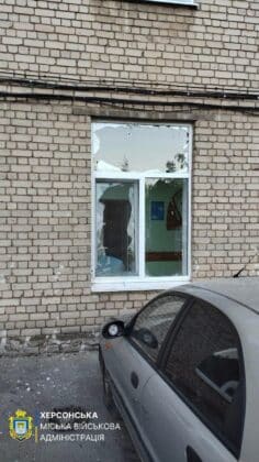 Нічна атака Херсона: шість дронів поцілили у лікарню
