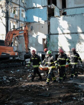 У Києві після ракетного удару знайшли ще тіла: загиблих вже 31