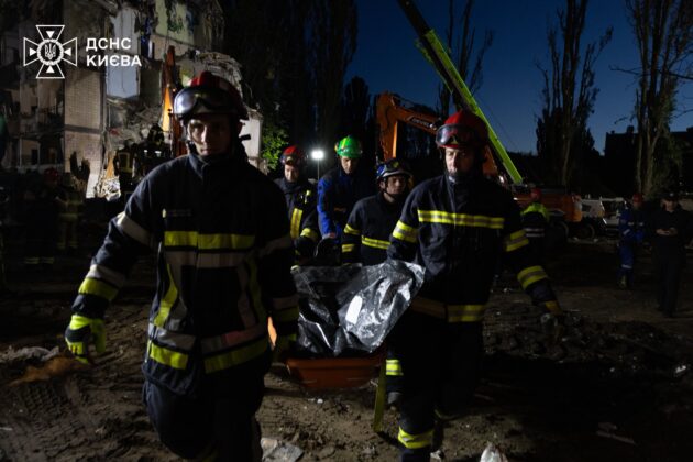 У Києві після ракетного удару знайшли ще тіла: загиблих вже 31