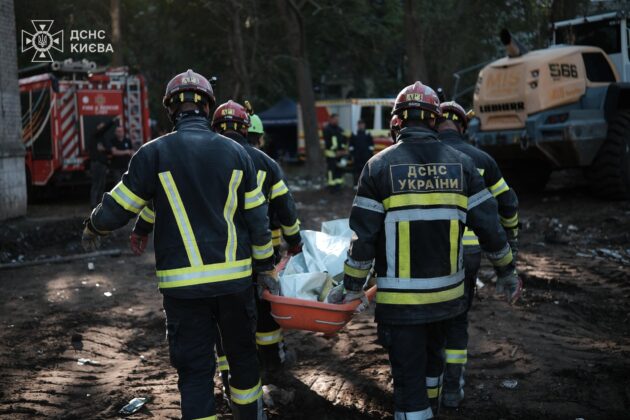 У Києві після ракетного удару знайшли ще тіла: загиблих вже 31