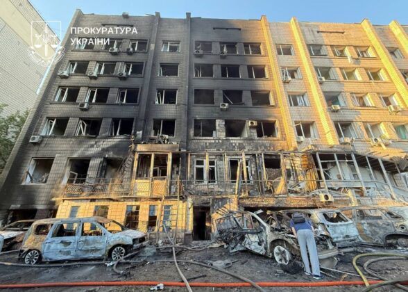 Наслідки російського удару по Києву: багато загиблих, в тому числі й дітей