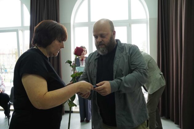 Глава Луганської ОВА зустрівся у Полтаві з родинами полеглих воїнів Луганщини