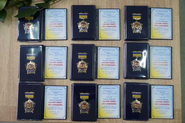 Глава Луганської ОВА зустрівся у Полтаві з родинами полеглих воїнів Луганщини