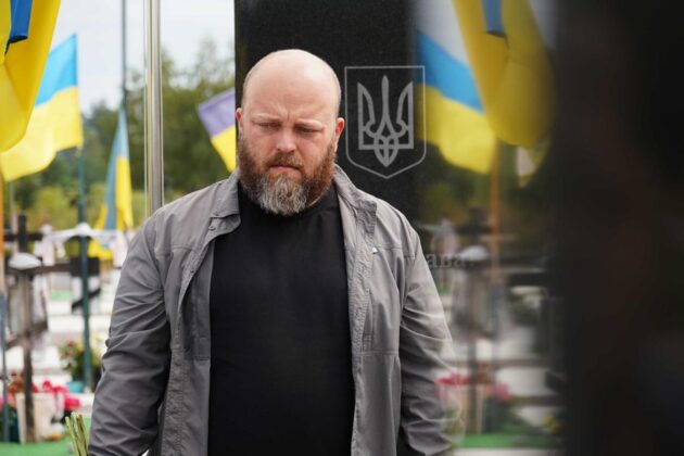 Родини загиблих Захисників Луганщини вшанували пам’ять Героїв у День Незалежності