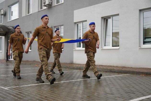 Прапор України для Луганщини: символ віри, незламності та шани полеглим
