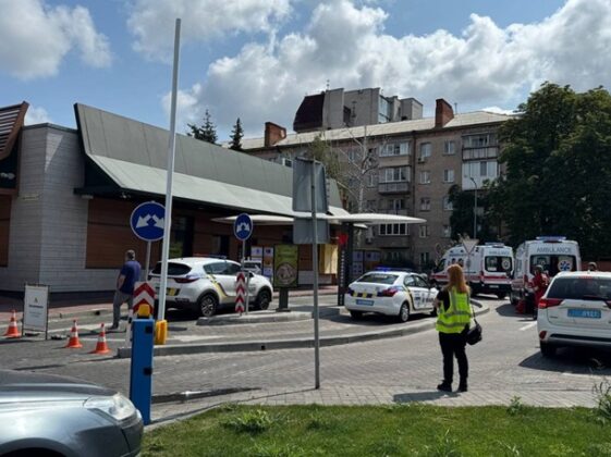 У McDonald's у Черкасах озброєний чоловік влаштував стрілянину