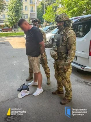 Нардепа Кузнєцова та Сергія Гайдая затримано за масштабну корупцію