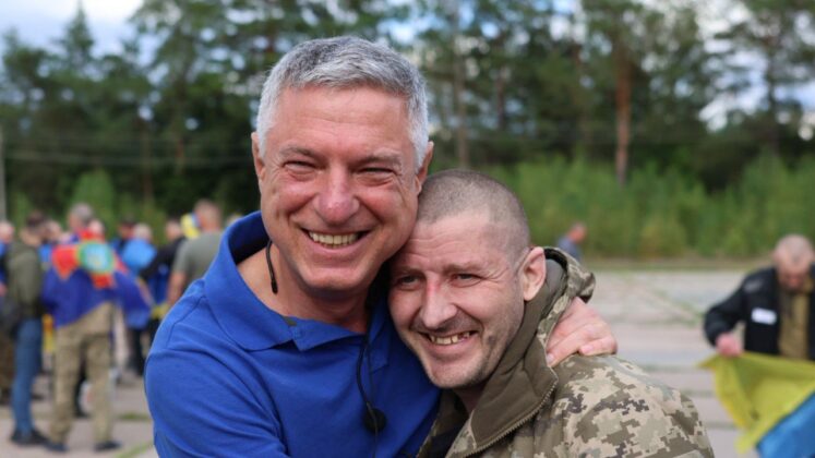 Україна провела обмін полоненими: визволено військових та цивільних