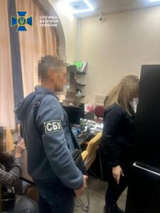На Луганщині колишня депутатка від проросійської партії вкрала гроші громади