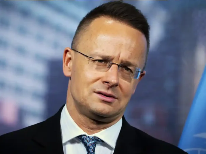 Глава МЗС Угорщини обурений ударами по «дружбі»