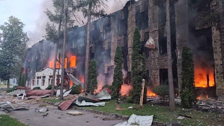 рф вдарила ракетами та дронами по Сумщині: багато руйнувань